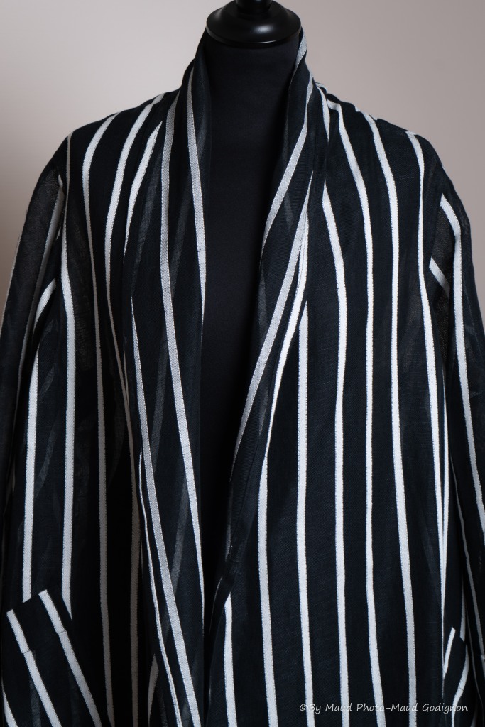 Veste rayée noir et blanc (taille L) coton 65 % lin 35 %